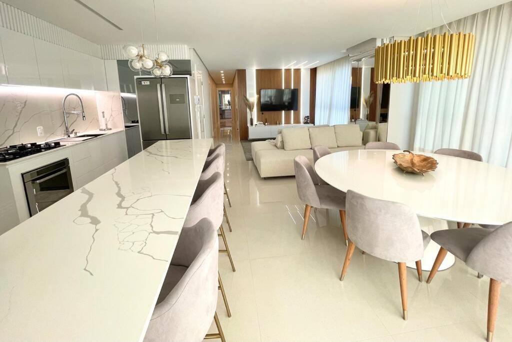 Ape Eleganza | Bc | 150m Do Mar | Fg | 4 Qtos Apartamento